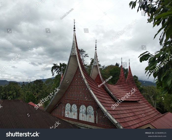 Perbandingan Rumah Adat Aceh, Sumatera Barat, dan Sumatera Utara