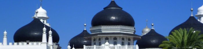 Jadwal adzan magrib dan isya di Banda Aceh