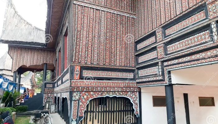 Arsitektur Rumah Adat Sumatera Utara dan Sejarahnya