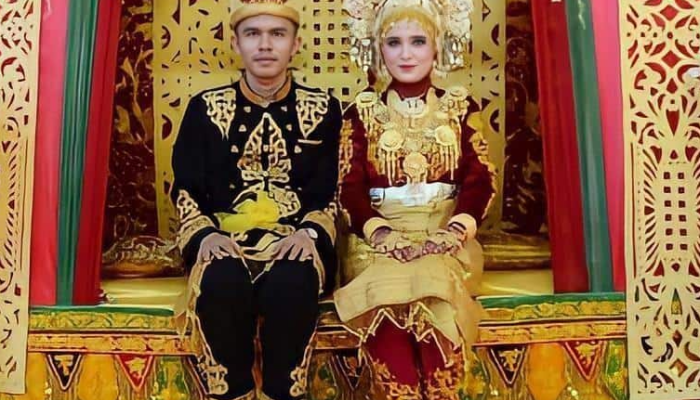 Pakaian Adat Aceh Pria, Wanita, dan Maknanya