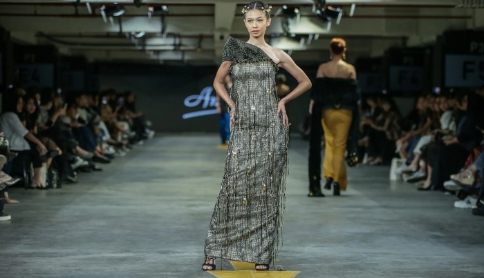 Perbandingan gaya Almira dan Kimmy Jayanti