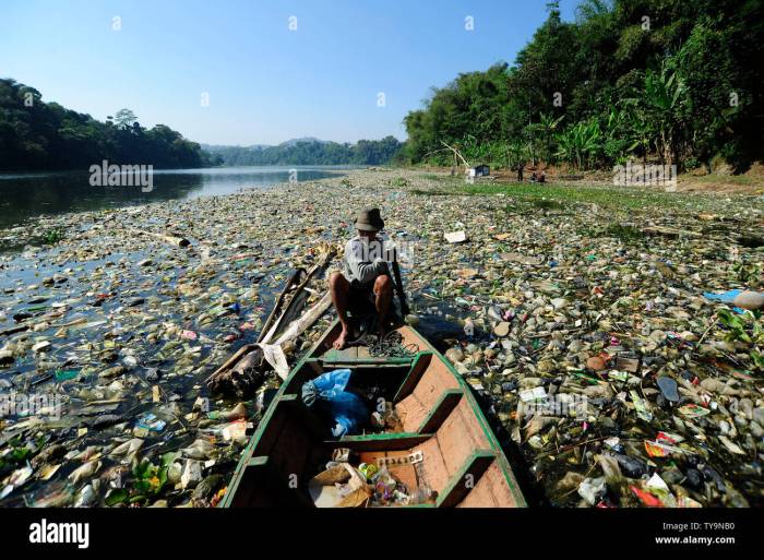 River citarum world polluted most indonesian java often called west rtd textile rubbish secrets keeps dirty industry indonesia detritus dirtiest