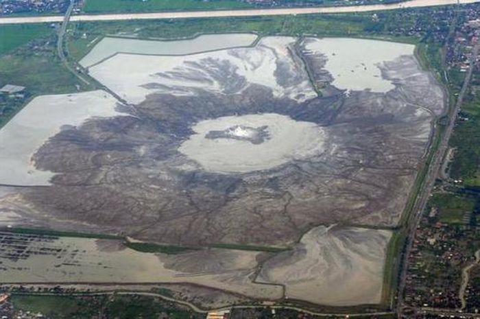 Penyebab semburan lumpur Lapindo masih berlanjut