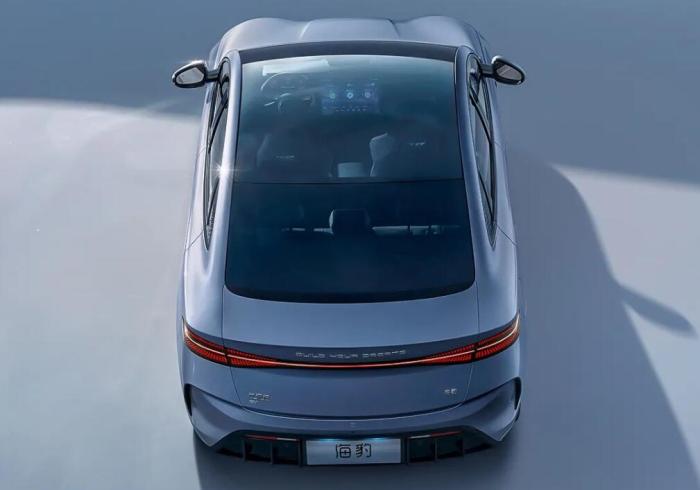 Pengalaman berkendara BYD Seal: review pengguna