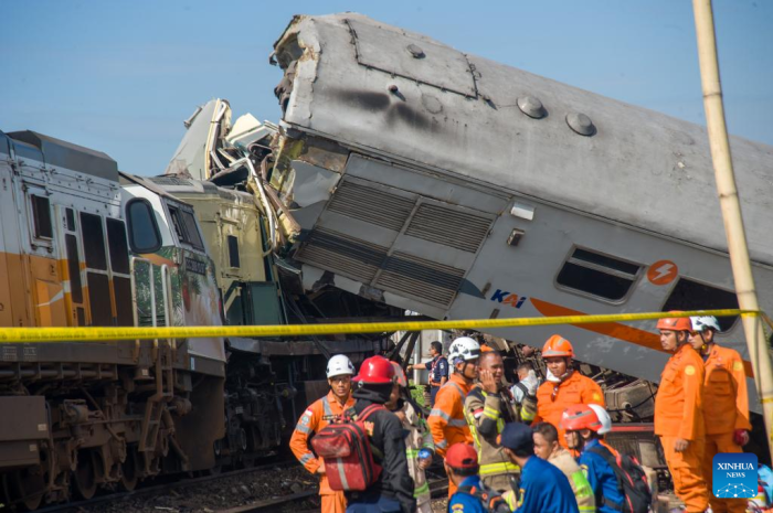 Penyebab kecelakaan kereta api di Gambiran Kediri dan jumlah korban meninggal