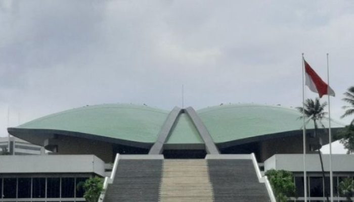 Pengawasan DPR atas Perluasan Kewenangan TNI