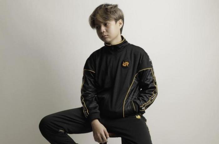 Rekap pertandingan MPL ID Season 15 week 1: NAVI vs RRQ Hoshi