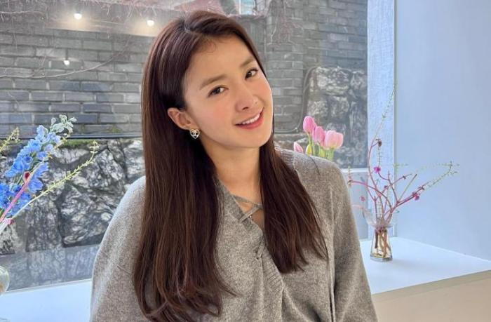 Bagaimana Lee Si Young menghadapi perceraian dan dampaknya pada karir