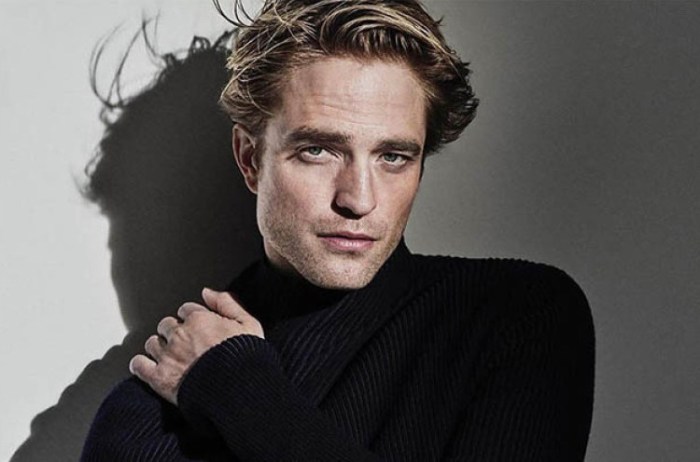 Review film Mickey 17 dan penampilan Robert Pattinson