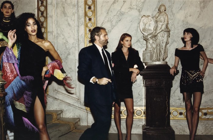 Peran Donatella Versace dalam memajukan brand Versace secara global