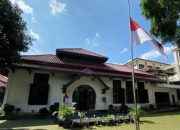 Penulis Buku Indonesia Menggugat dan Isi Singkatnya