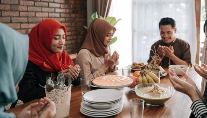 Bagaimana Cara Membaca Doa Berbuka Puasa Ramadhan yang Baik?