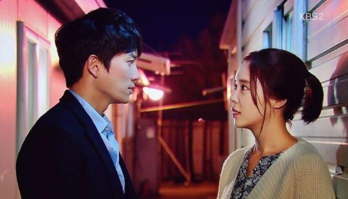 Misteri Asmara Tersembunyi Melly Goeslaw dan Ariel NOAH