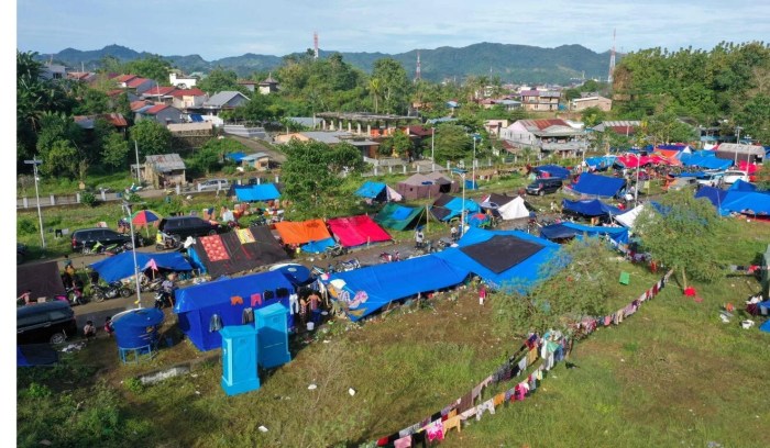 Bantuan untuk korban gempa bumi Melonguane magnitudo 3.9