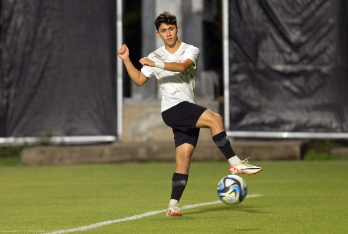 Kondisi lapangan latihan Timnas U17 Indonesia di Dubai bulan Ramadhan