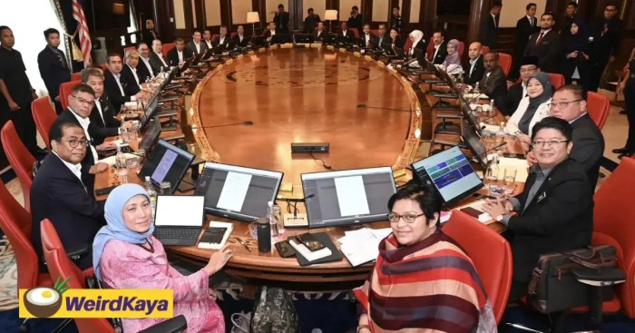 Modi cabinet office ministers reach time reshuffle pm monsoon expected session before infeed pti india tells spend developments discussing minutes