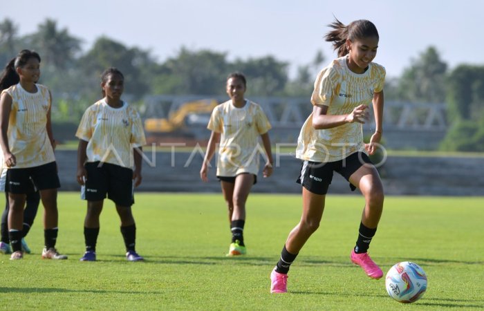 Kondisi lapangan latihan Timnas U17 Indonesia di Dubai bulan Ramadhan