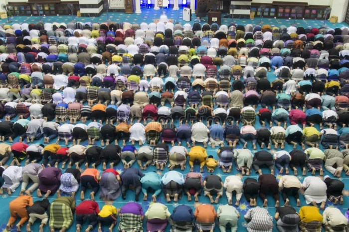 Bagaimana mendapatkan pahala maksimal salat tarawih berjamaah masjid