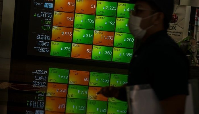 Pandangan Ahli Ekonomi Soal Penurunan IDX dan Solusinya