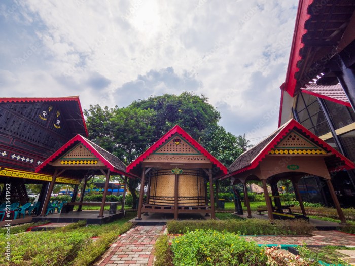 Sejarah dan fungsi simbolis rumah adat aceh dalam budaya masyarakat