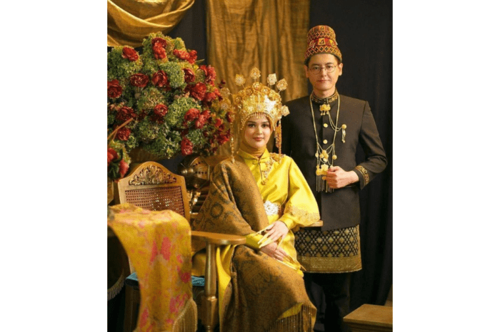 Informasi lengkap pakaian adat tradisional aceh untuk pria dan wanita