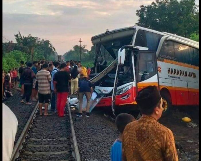 Pelajaran penting yang bisa dipetik dari kecelakaan bus miyor di tol kayuagung