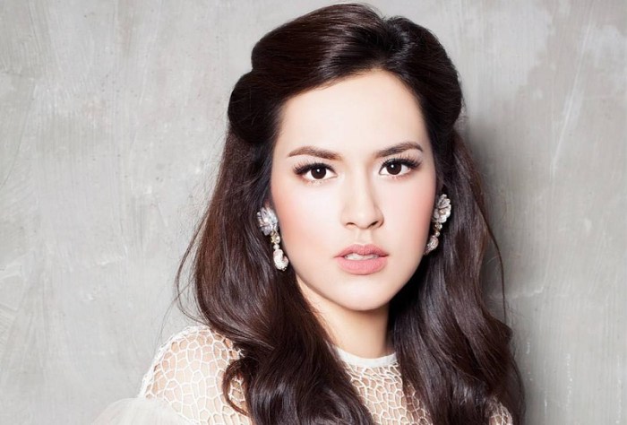 Selebriti Indonesia dengan gaya classy dan elegan