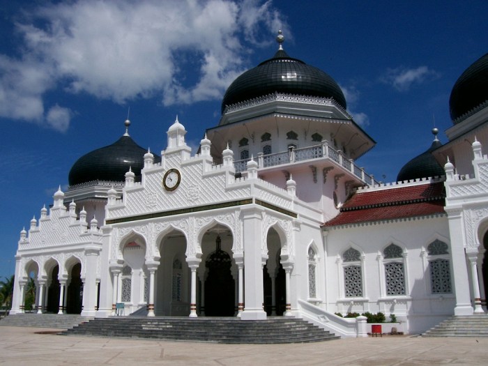 Sejarah rinci dan informasi kerajaan aceh