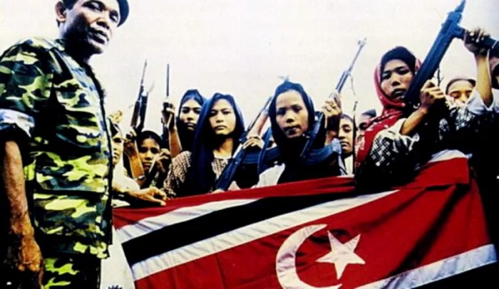 Konflik politik dan sosial di aceh dan penyelesaiannya