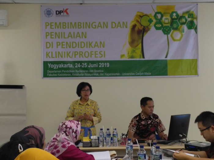 Penilaian masyarakat Pontianak terhadap profesionalisme dokter priguna