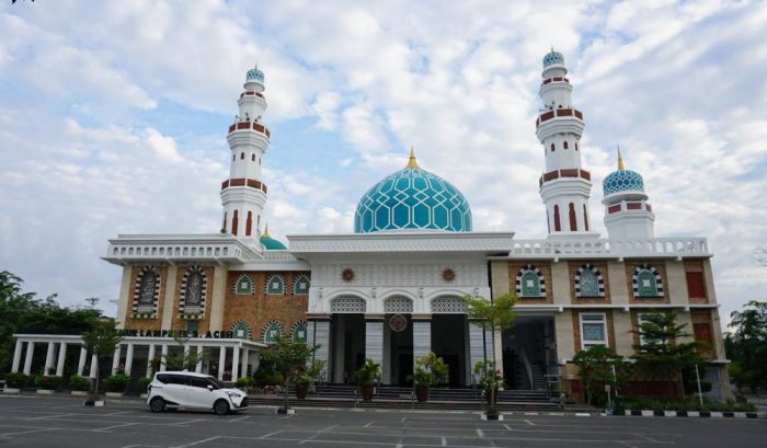 Jadwal sholat lengkap di masjid banda aceh