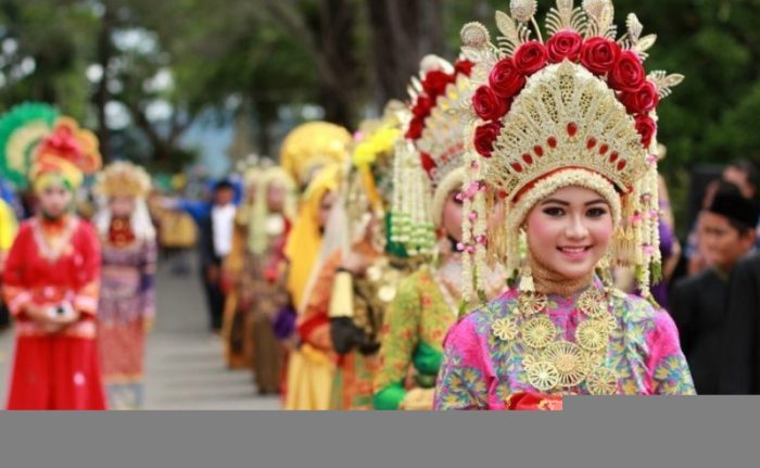 Nanggroe Aceh Darussalam - Clothes Folklore Ulee Balang | INDONESIAN ...