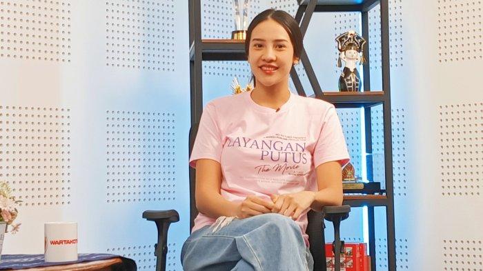 Perbedaan karakter Anya Geraldine di film Mendadak Dangdut