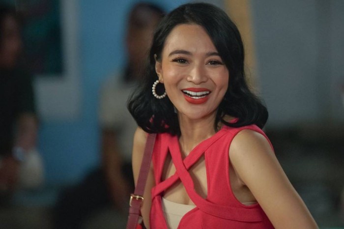 Perbedaan karakter Anya Geraldine di film Mendadak Dangdut