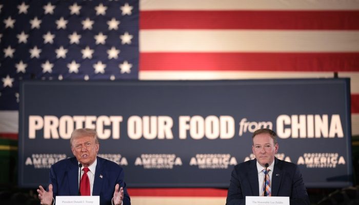 Kebijakan Tarif Trump Dan Ketidakstabilan Pasar Keuangan Internasional