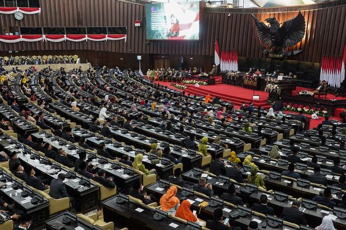 Tugas dan fungsi mpr dalam sistem ketatanegaraan indonesia