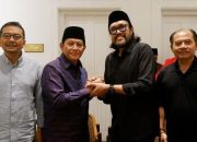 Perbedaan Pandangan Ono Surono dan Deddy Mulyadi soal Dana Hibah