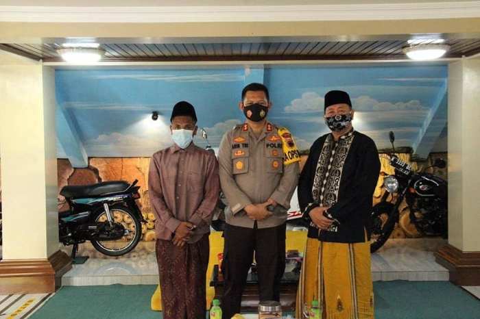 Peran relawan dalam proses penyelamatan santri di Balekambang