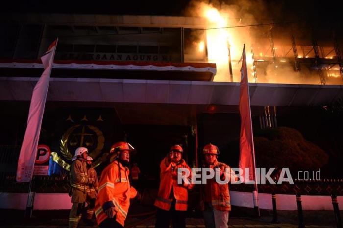 Kesaksian saksi mata terkait kebakaran kios sukahaji dan detailnya