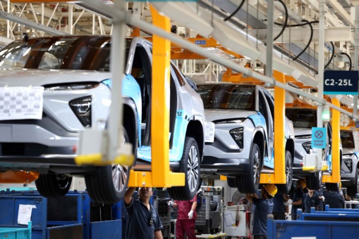Otomotif industri pabrik pontas corona imbas makin terpuruk faktanya kemenperin optimis semester tumbuh menperin gridoto minus komponen chinatopix