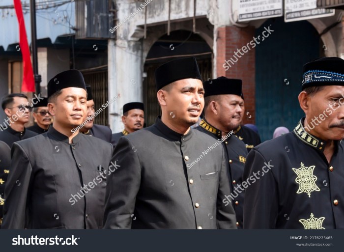 Informasi lengkap pakaian adat tradisional aceh untuk pria dan wanita