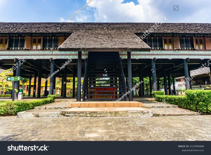 Mengenal rumah adat aceh tipe tradisional dan fungsinya
