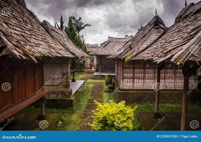 Gambaran umum rumah adat tradisional masyarakat Bali dan ciri khasnya