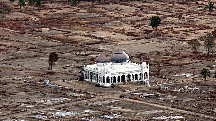 Informasi mengenai dampak tsunami di aceh tahun 2004