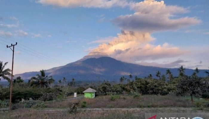 Peringatan Penerbangan Tertinggi Akibat Letusan Gunung Lewotobi