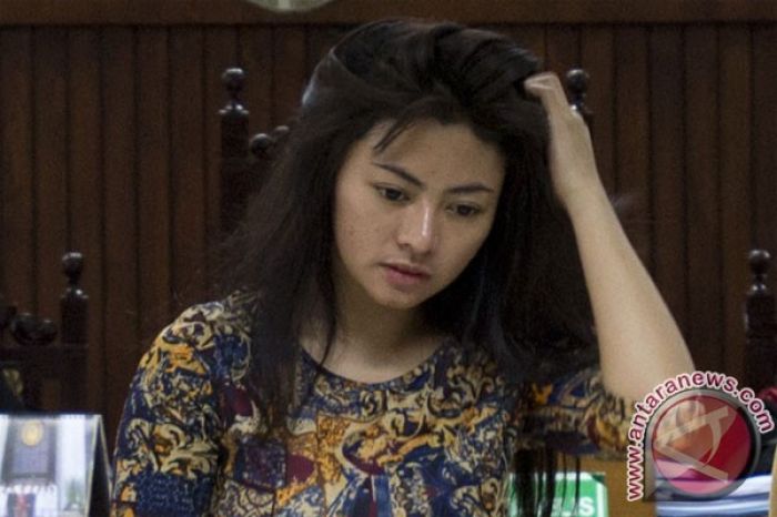 Seorang pria terjatuh dari kamar apartemen Vitalia Shesya - ANTARA News