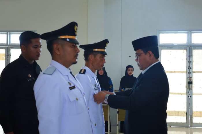 Rincian tugas dan tanggung jawab administrator dan pengawas pemerintah aceh