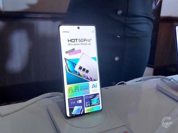 Ukuran dan bobot Infinix Hot 60 Pro+ yang ramping