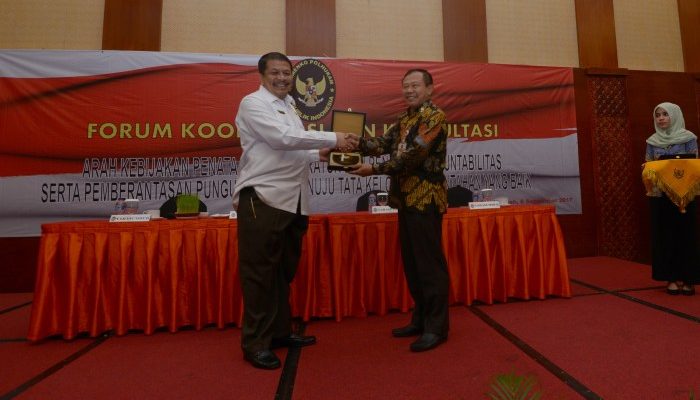 Kebijakan Penyegaran Birokrasi Aceh Implikasi dan Tantangan