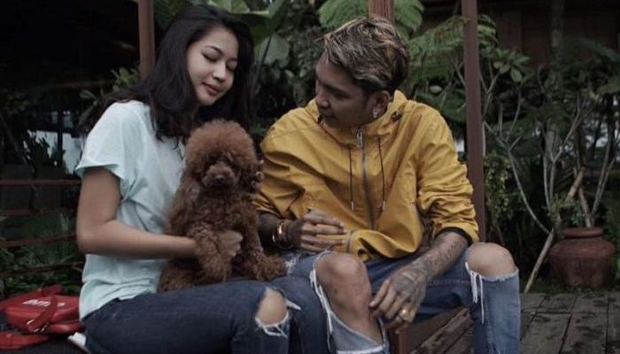 Perbedaan Pandangan Publik Terhadap Eriska dan Young Lex